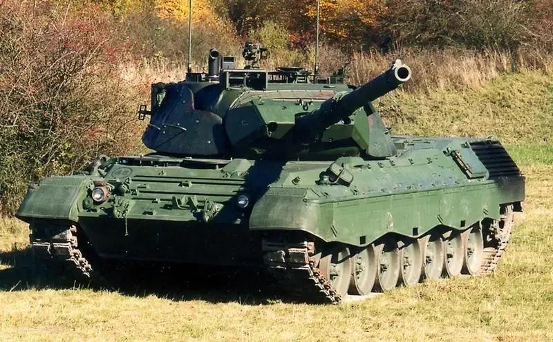 Швейцария одобрила продажу Германии более 70 старых танков Leopard 1A5, но с запретом передавать их Украине