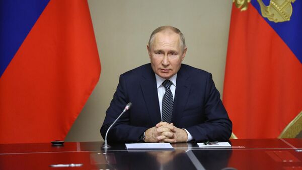 В Кремле назвали темы оперативного совещания Путина с Совбезом