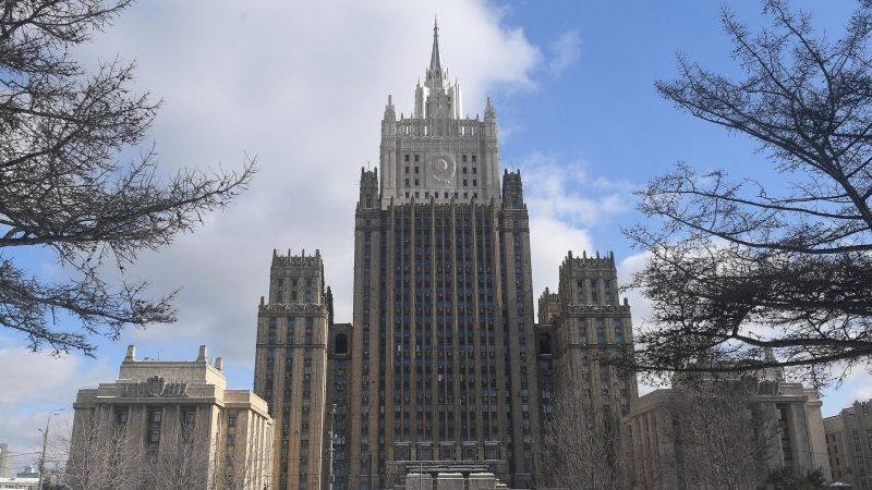В МИД раскритиковали слова о том, что США вынудят Москву говорить с Киевом